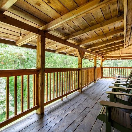 Forest Home Hot Tub Fire Pit Pool Table Pigeon Forge Bagian luar foto