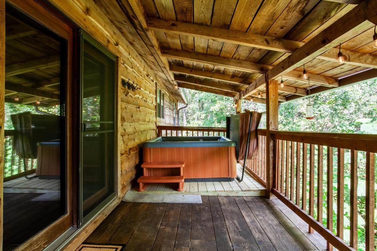 Forest Home Hot Tub Fire Pit Pool Table Pigeon Forge Bagian luar foto