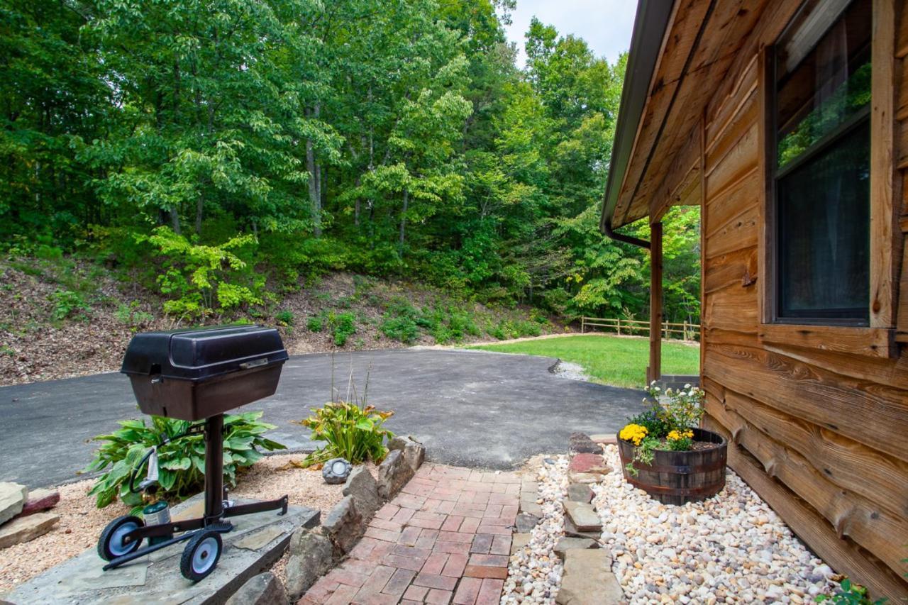 Forest Home Hot Tub Fire Pit Pool Table Pigeon Forge Bagian luar foto