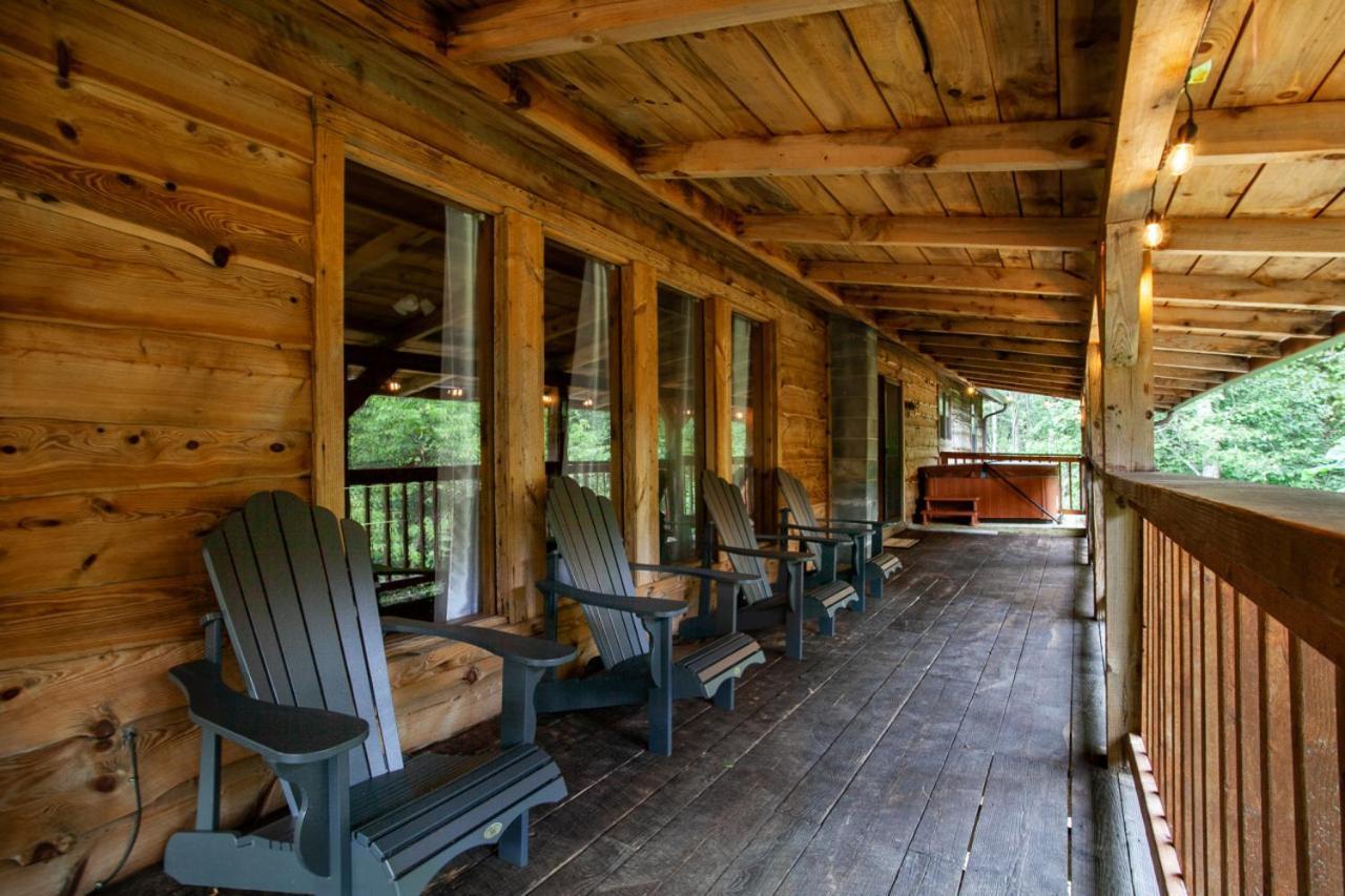 Forest Home Hot Tub Fire Pit Pool Table Pigeon Forge Bagian luar foto