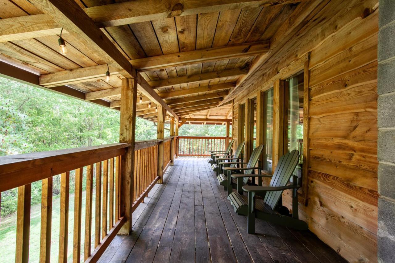 Forest Home Hot Tub Fire Pit Pool Table Pigeon Forge Bagian luar foto