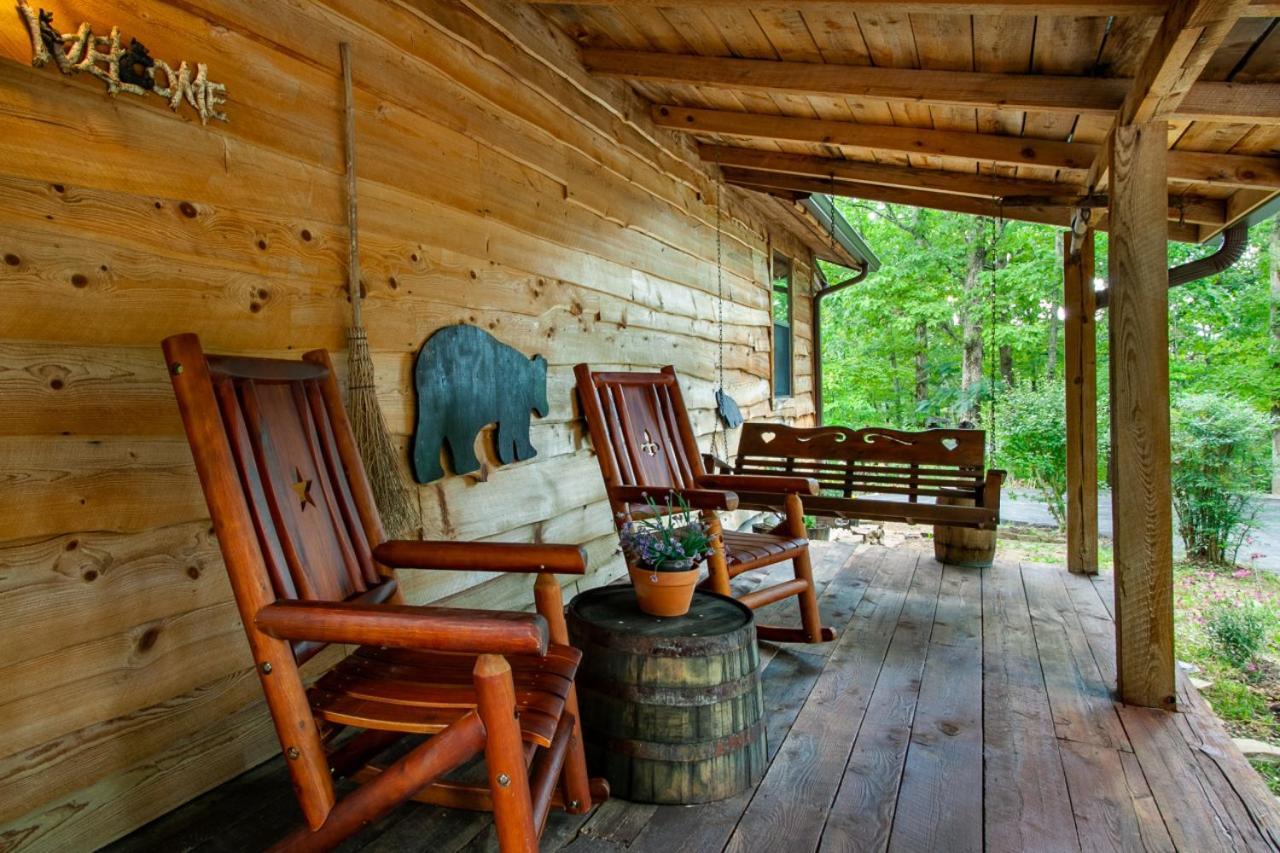 Forest Home Hot Tub Fire Pit Pool Table Pigeon Forge Bagian luar foto